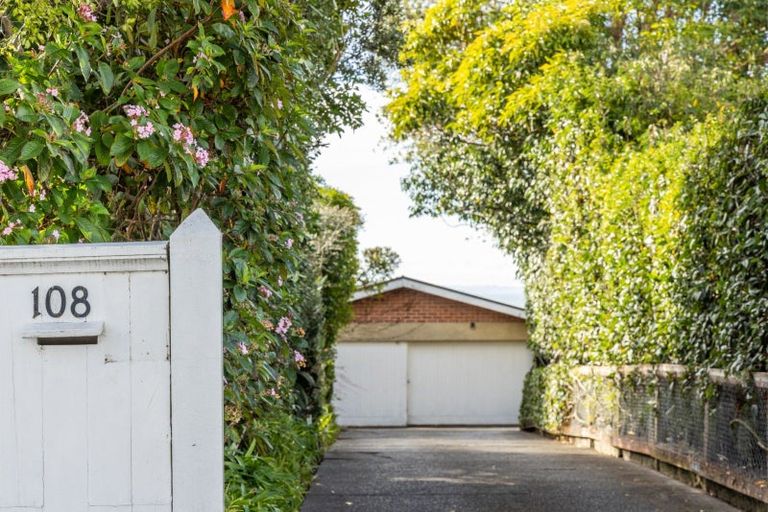 Photo of property in 108 Thompson Road, Bluff Hill, Napier, 4110