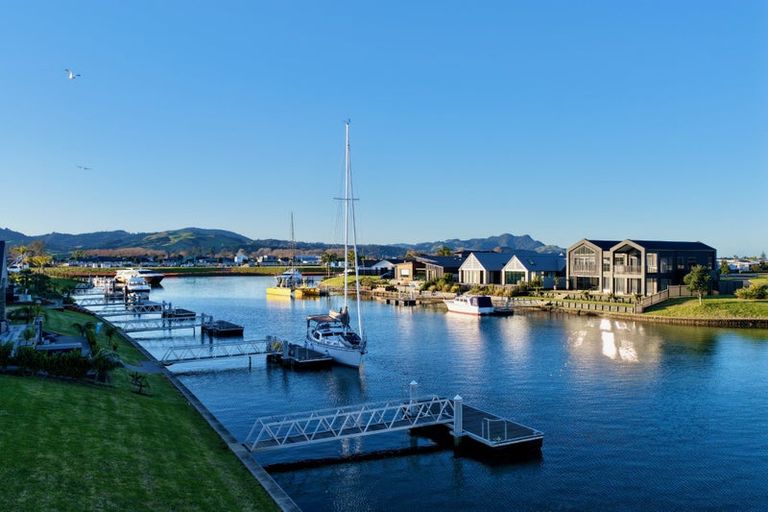 Photo of property in 23 Awatea Drive, Whitianga, 3510