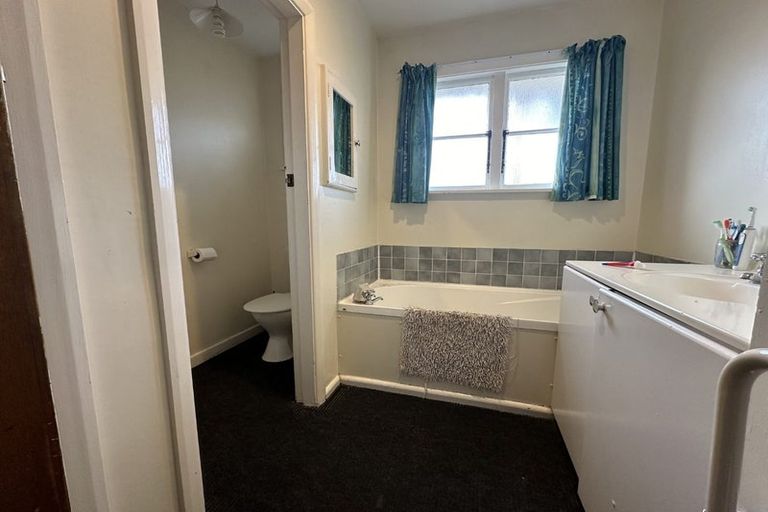 Photo of property in 76 Creyke Road, Ilam, Christchurch, 8041