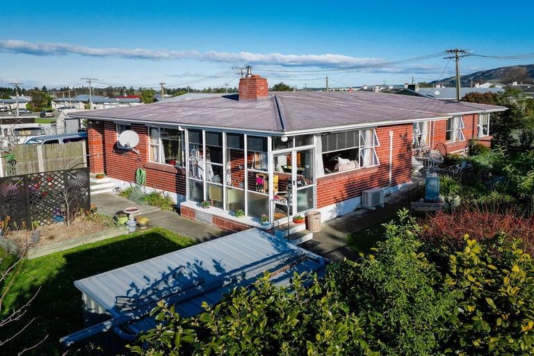 Photo of property in 1 Kennedy Crescent, Waimate, 7924