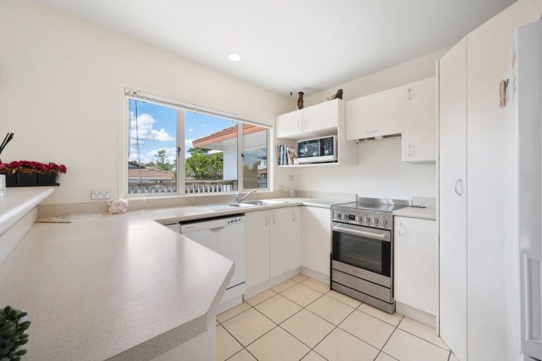 Photo of property in 2/138 Whitford Road, Somerville, Auckland, 2014