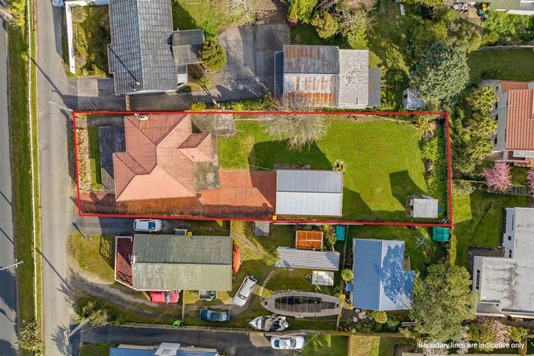 Photo of property in 740 East Coast Road, Pinehill, Auckland, 0632