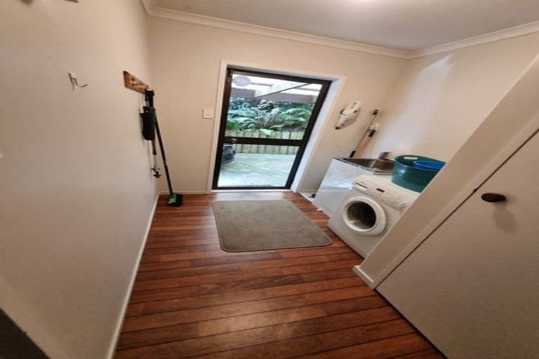 Photo of property in 35b Grand Vue Road, Kawaha Point, Rotorua, 3010