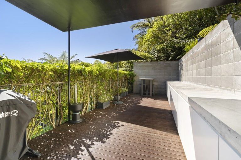 Photo of property in 20a Montgomery Avenue, Karori, Wellington, 6012