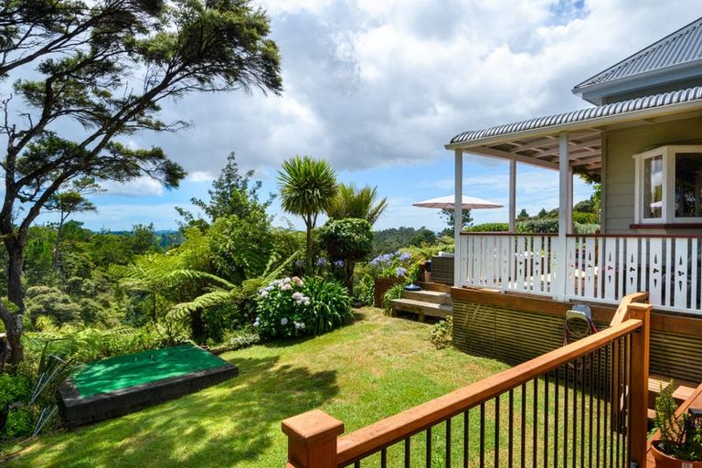 Photo of property in 43 Sunnyvale Road, Massey, Auckland, 0614