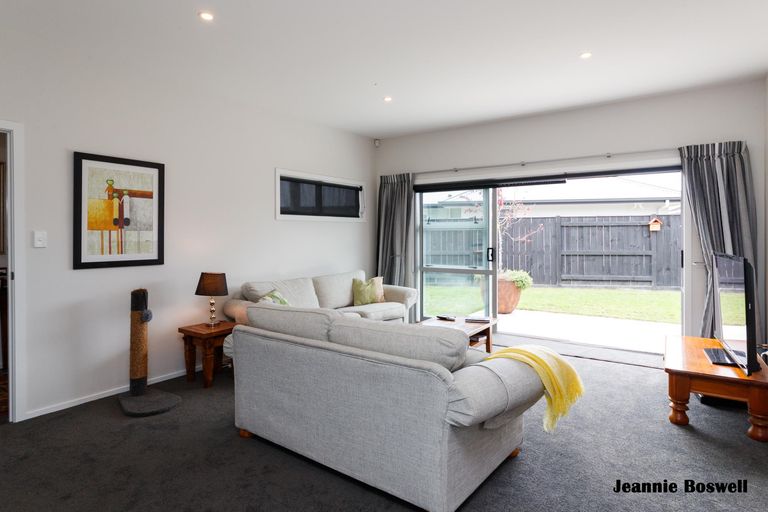 Photo of property in 7 Morocco Terrace, Kelvin Grove, Palmerston North, 4414