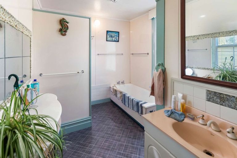 Photo of property in 17 Ormond Street, Woodville, 4920