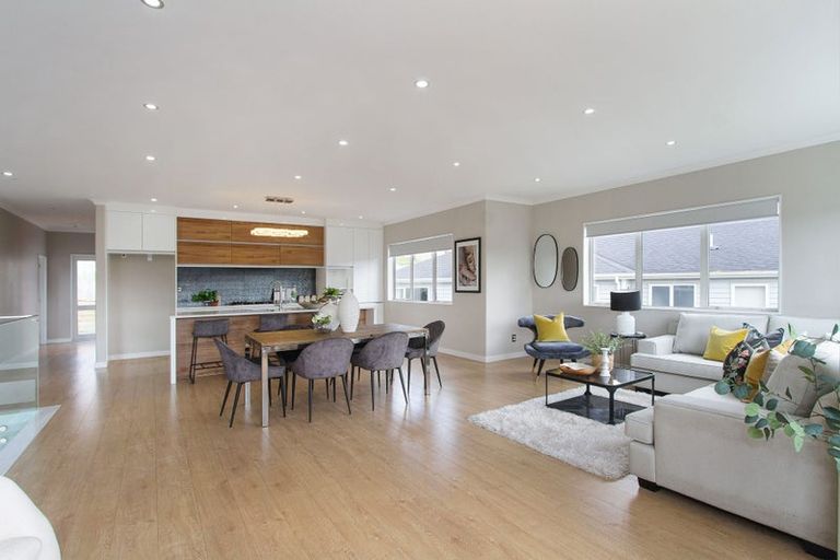 Photo of property in 17 Korihi Drive, Swanson, Auckland, 0614