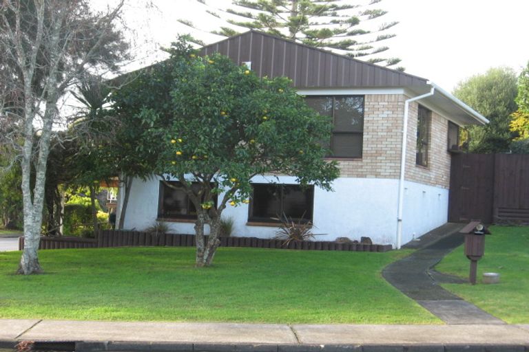 Photo of property in 12 David Avenue, Hillpark, Auckland, 2102