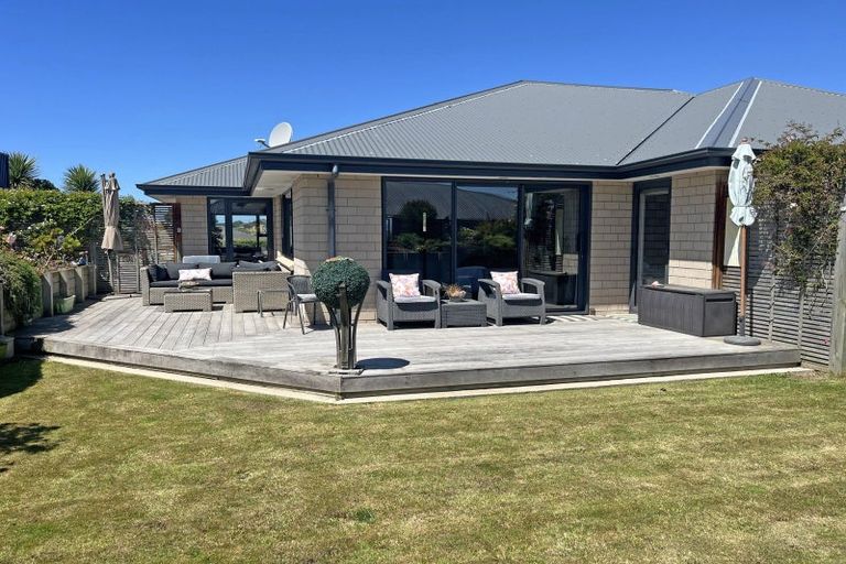 Photo of property in 15 Dove Place, Holmes Hill, Oamaru, 9401