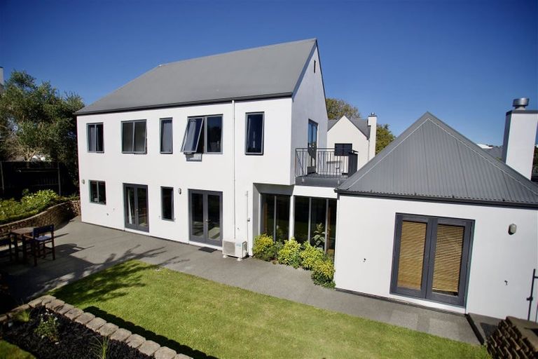 Photo of property in 88 Merivale Lane, Merivale, Christchurch, 8014