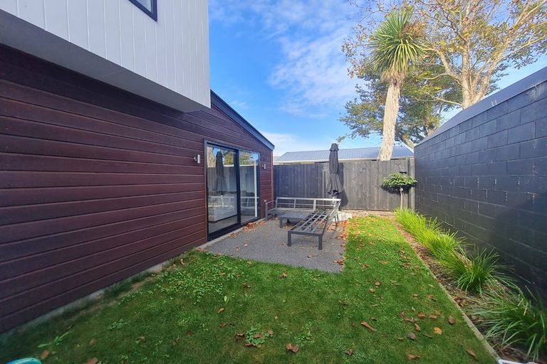 Photo of property in 4/242 Edgeware Road, Edgeware, Christchurch, 8013