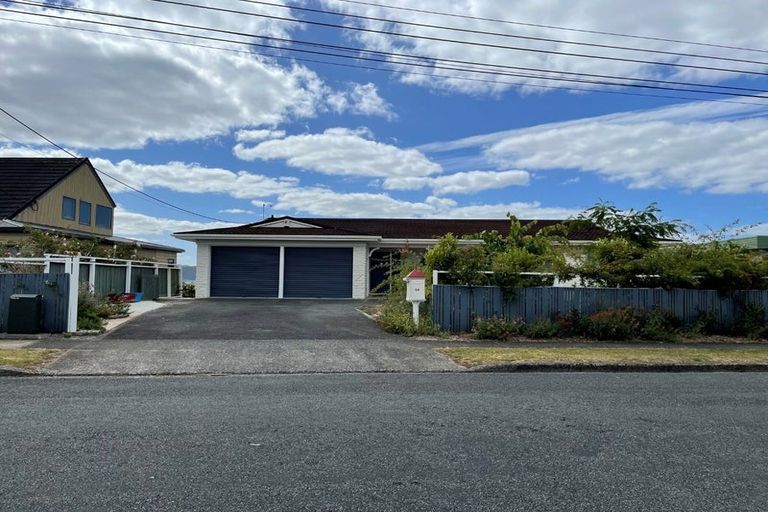 Photo of property in 54 George Point Road, Onerahi, Whangarei, 0110