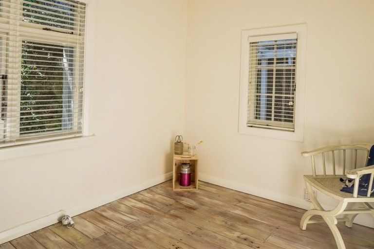 Photo of property in 150 Motuhara Road, Plimmerton, Porirua, 5026