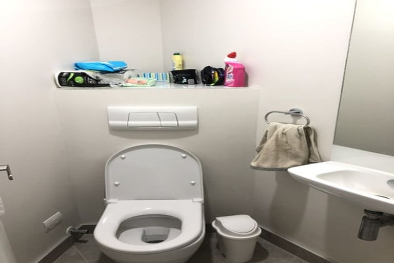 Photo of property in 194 Bleakhouse Road, Mellons Bay, Auckland, 2014