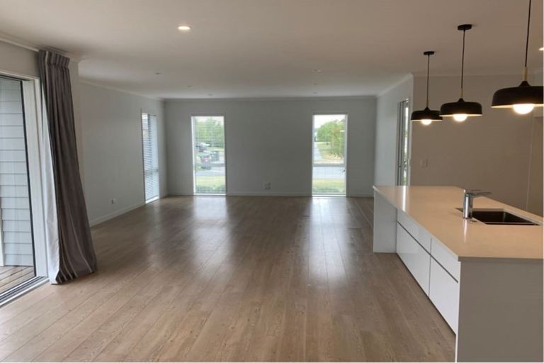 Photo of property in 16 Loxley Place, Lincoln, 7608