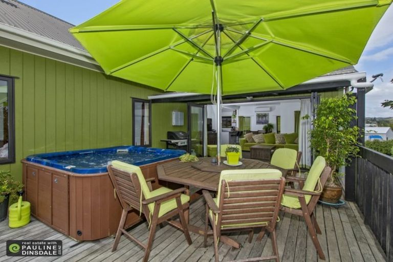 Photo of property in 73 Alcoba Street, Te Kamo, Whangarei, 0112