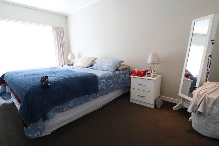 Photo of property in 1/88 Pah Road, Cockle Bay, Auckland, 2014