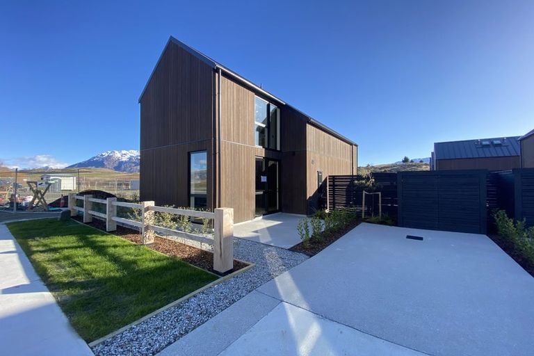 Photo of property in 14 Woolshed Road, Jacks Point, Queenstown, 9371