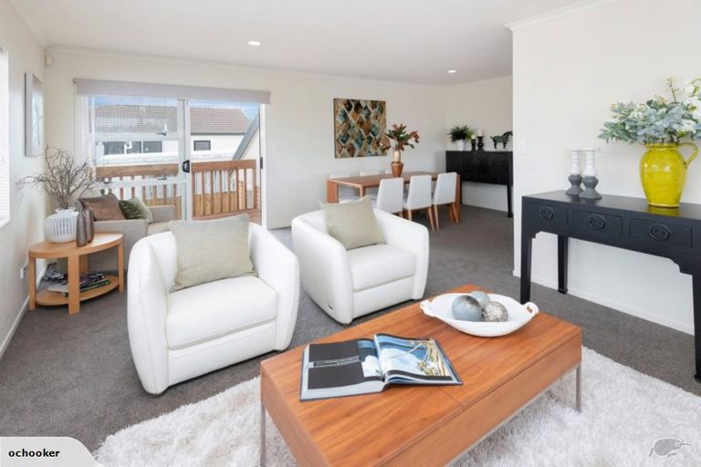 Photo of property in 49 De Quincey Terrace, Highland Park, Auckland, 2010