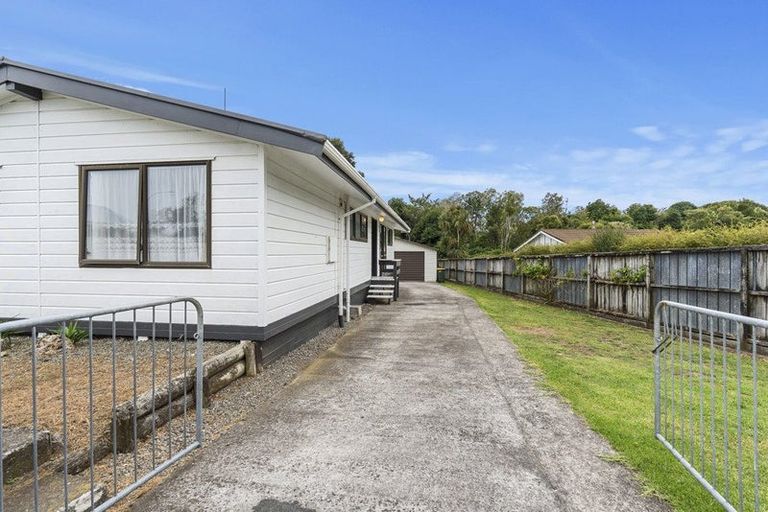 Photo of property in 11 Hamua Place, Waitara, 4320