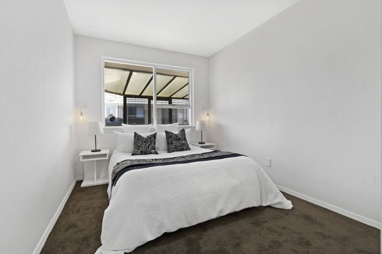 Photo of property in 84 Farquhars Road, Redwood, Christchurch, 8051