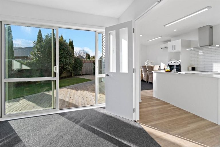 Photo of property in 30 Harrys Way, Redwood, Christchurch, 8051