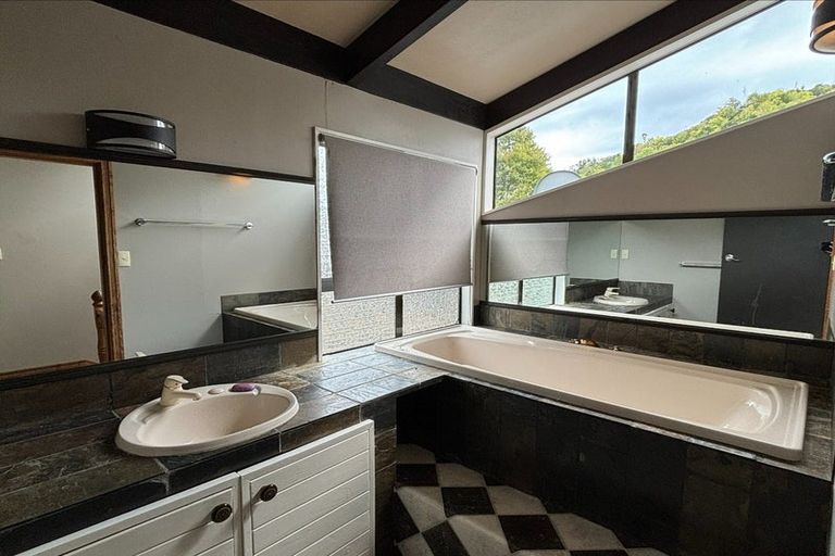 Photo of property in 212 Nile Street, Maitai, Nelson, 7010