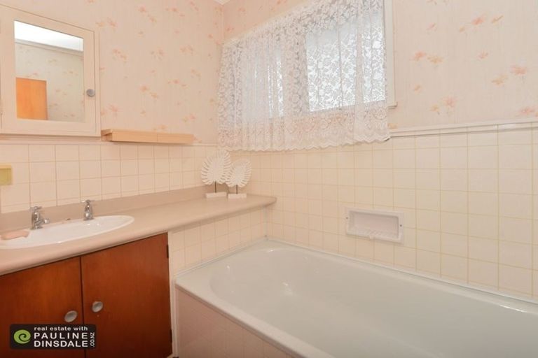 Photo of property in 2/92 Mill Road, Kensington, Whangarei, 0112