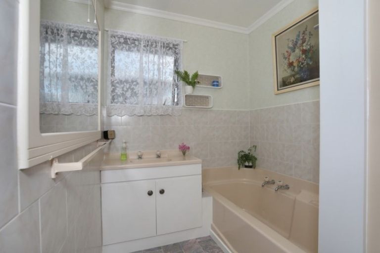 Photo of property in 3a Tui Mill Grove, Feilding, 4702