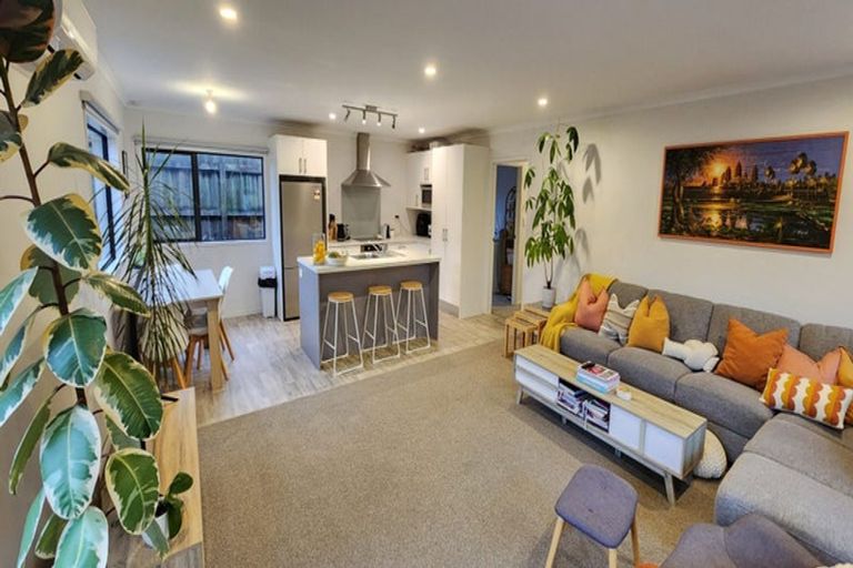 Photo of property in 3a Roto Street, Westown, New Plymouth, 4310