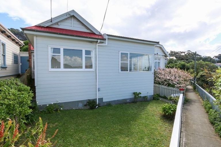 Photo of property in 34 Crawford Road, Kilbirnie, Wellington, 6022