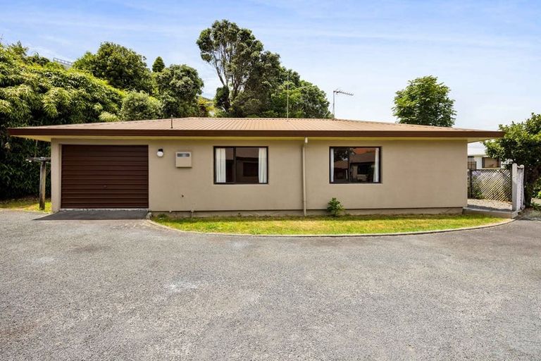 Photo of property in 4/99 Mangorei Road, Merrilands, New Plymouth, 4312