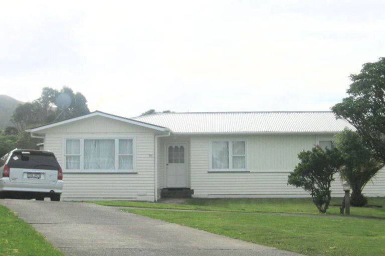 Photo of property in 70 Oakleigh Street, Maungaraki, Lower Hutt, 5010