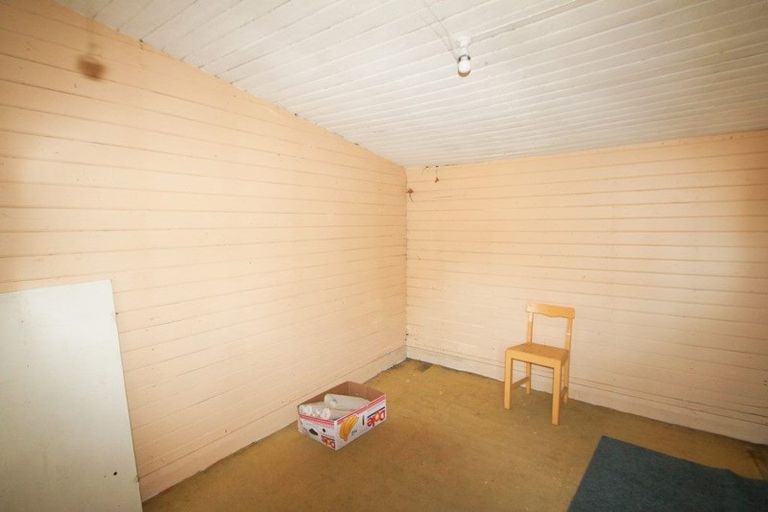 Photo of property in 16 Wellington Street, Enfield, Oamaru, 9491