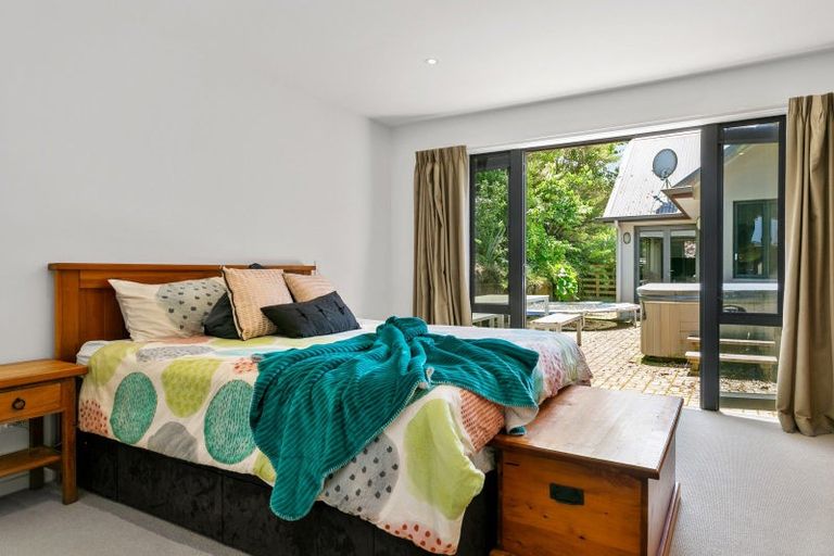 Photo of property in 214 Mapara Road, Acacia Bay, Taupo, 3385