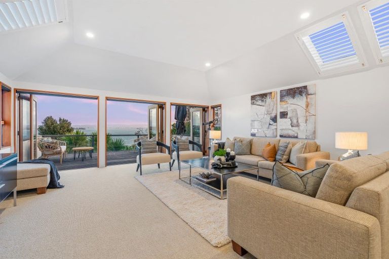 Photo of property in 18 Tizard Road, Birkenhead, Auckland, 0626