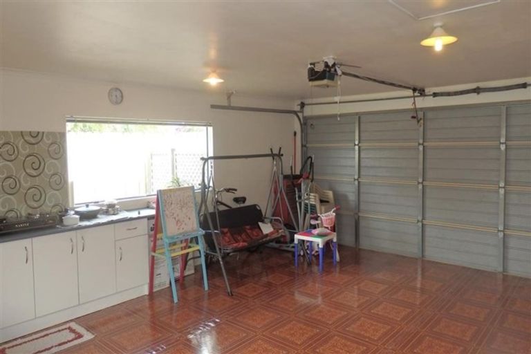 Photo of property in 28 Abiru Crescent, Favona, Auckland, 2024