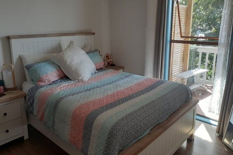 Photo of property in 45 Agincourt Street, Glenfield, Auckland, 0629