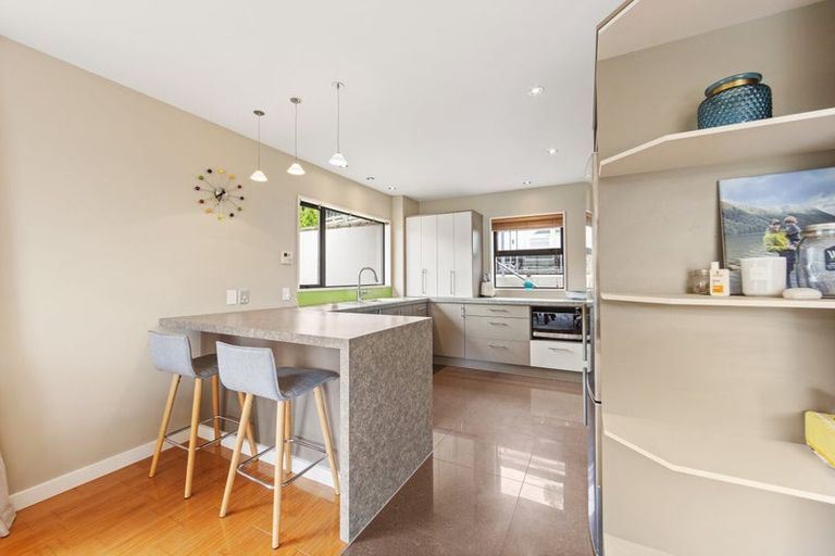 Photo of property in 8 Emerald Lane, Cashmere, Christchurch, 8022