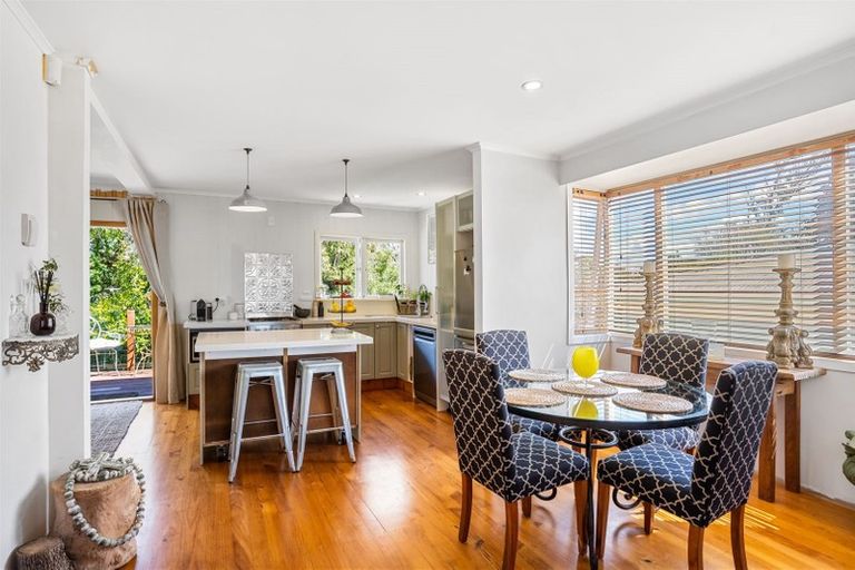 Photo of property in 40 Tiri Tiri Road, Birkdale, Auckland, 0626