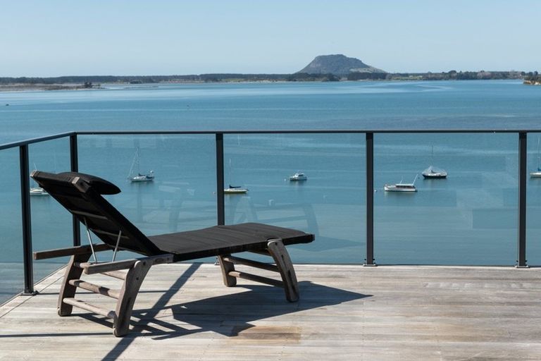 Photo of property in 69 Harbour View Road, Omokoroa, 3114