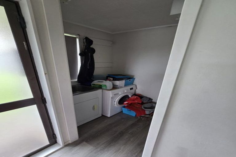 Photo of property in 46 Lilburn Crescent, Massey, Auckland, 0614