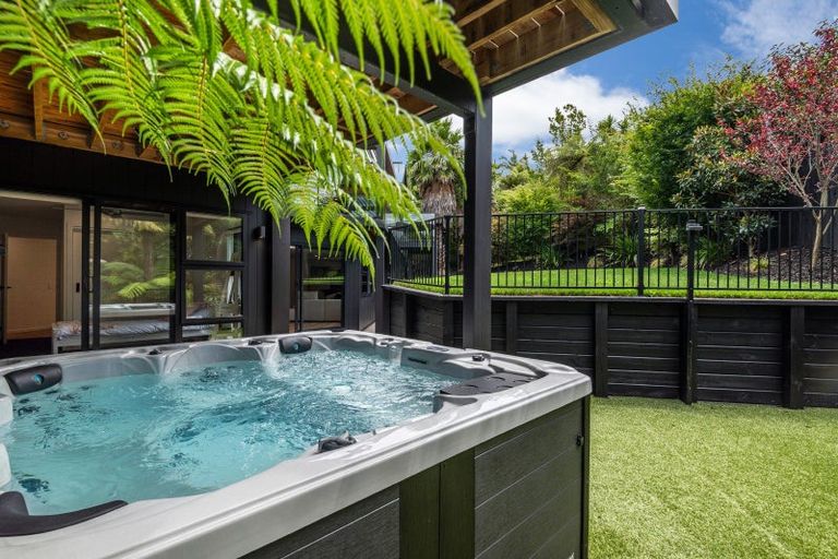 Photo of property in 32a Braemar Road, Castor Bay, Auckland, 0620