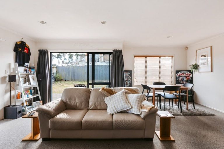 Photo of property in 6b Dickson Road, Papamoa Beach, Papamoa, 3118