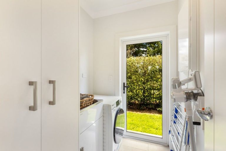 Photo of property in 82 Tikorangi Road, Tikorangi, Waitara, 4383