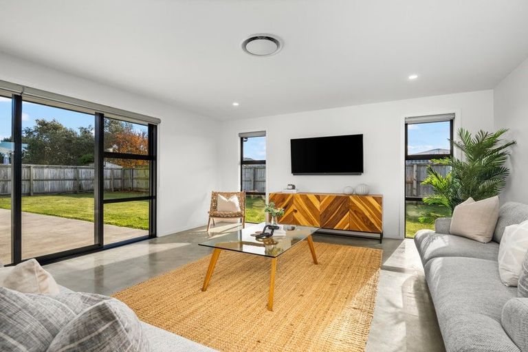 Photo of property in 18 Lewis Crescent, Rolleston, 7614