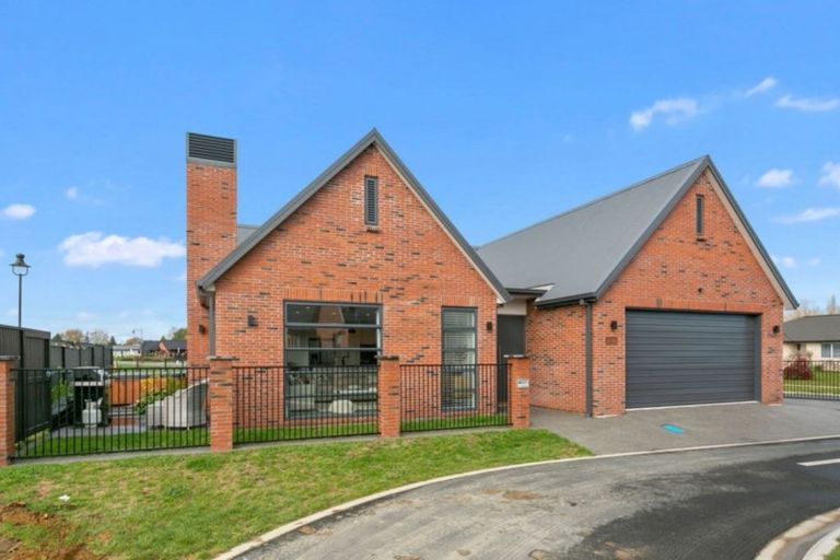 Photo of property in 2/30 Jarrett Terrace, Leamington, Cambridge, 3432