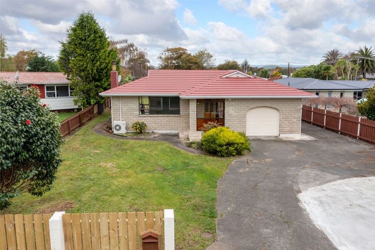 Photo of property in 32 Gordon Street, Woodville, 4920
