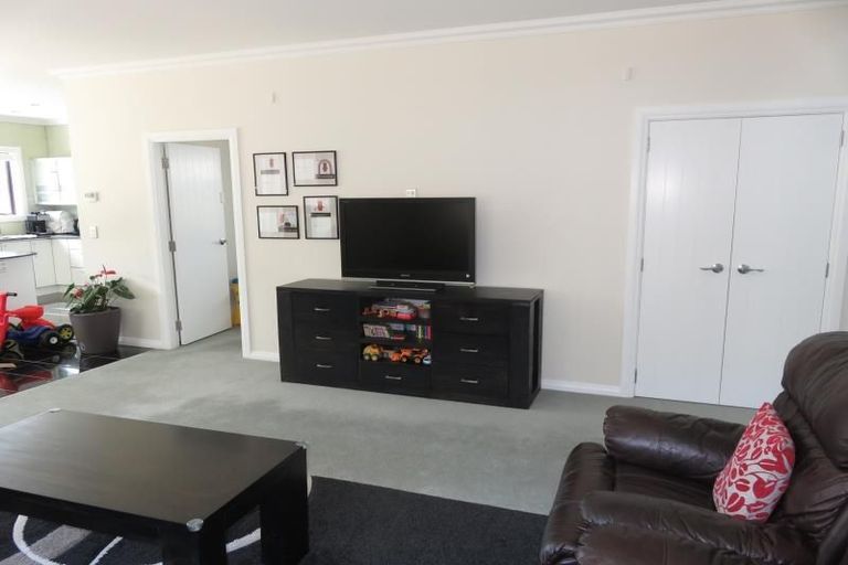 Photo of property in 30 Mo Street, Camborne, Porirua, 5026